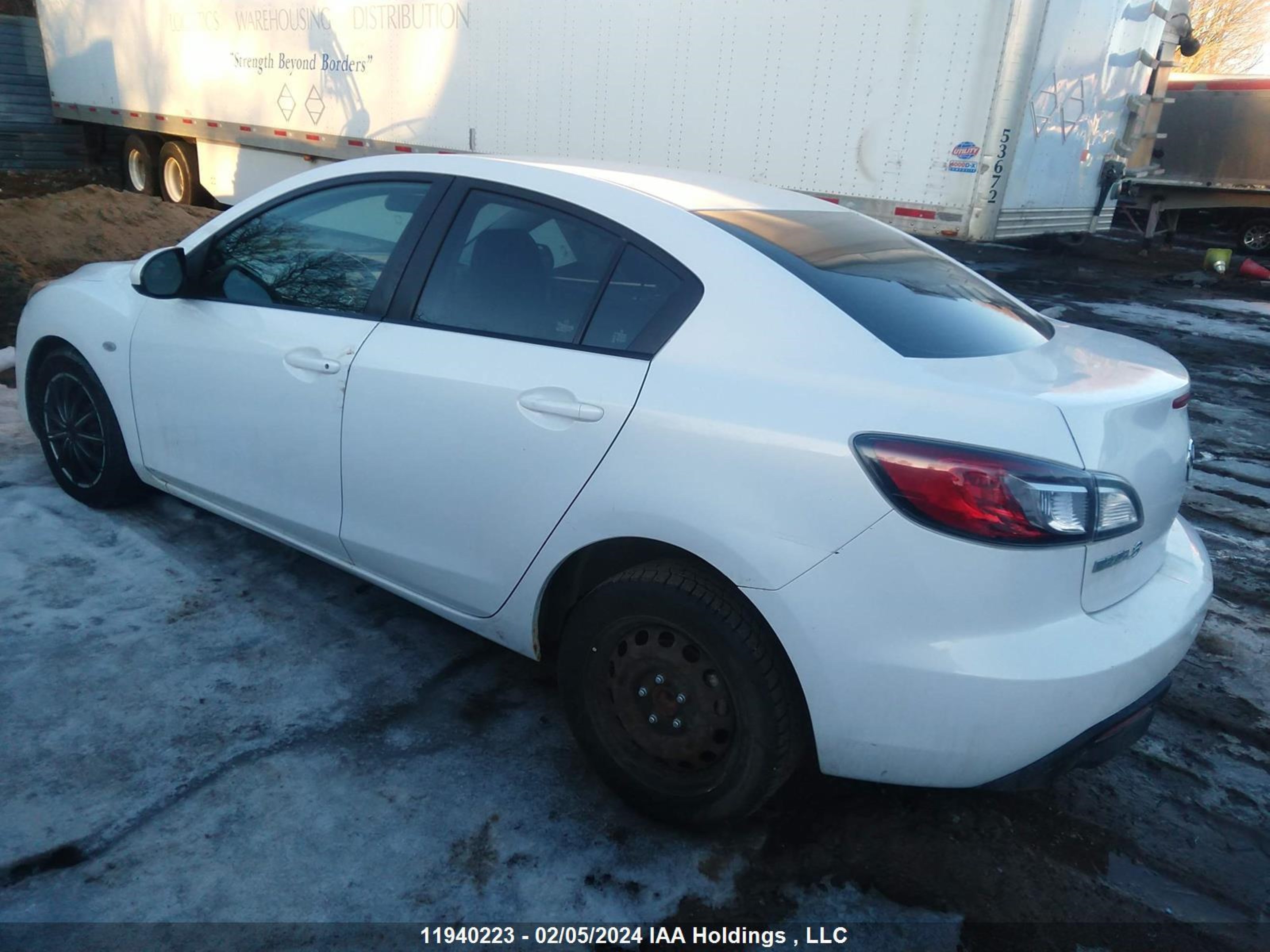 Photo 2 VIN: JM1BL1SFXA1353557 - MAZDA 3 