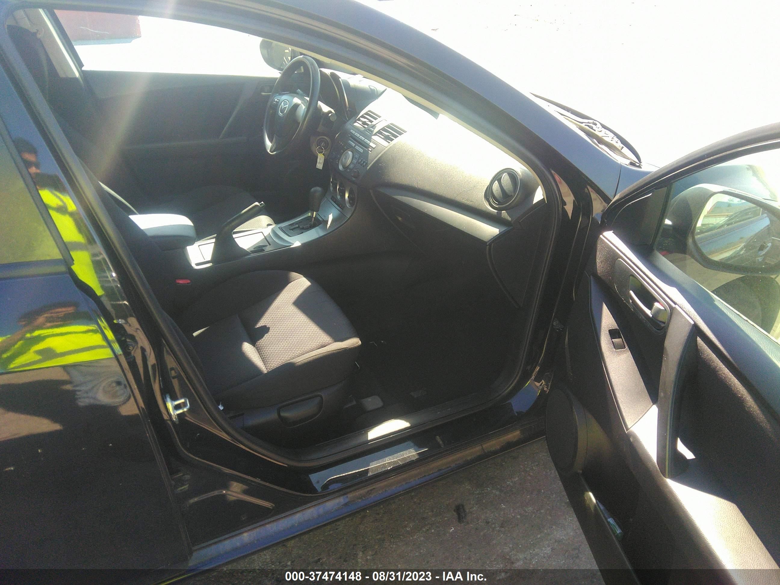 Photo 4 VIN: JM1BL1SG0A1156910 - MAZDA 3 