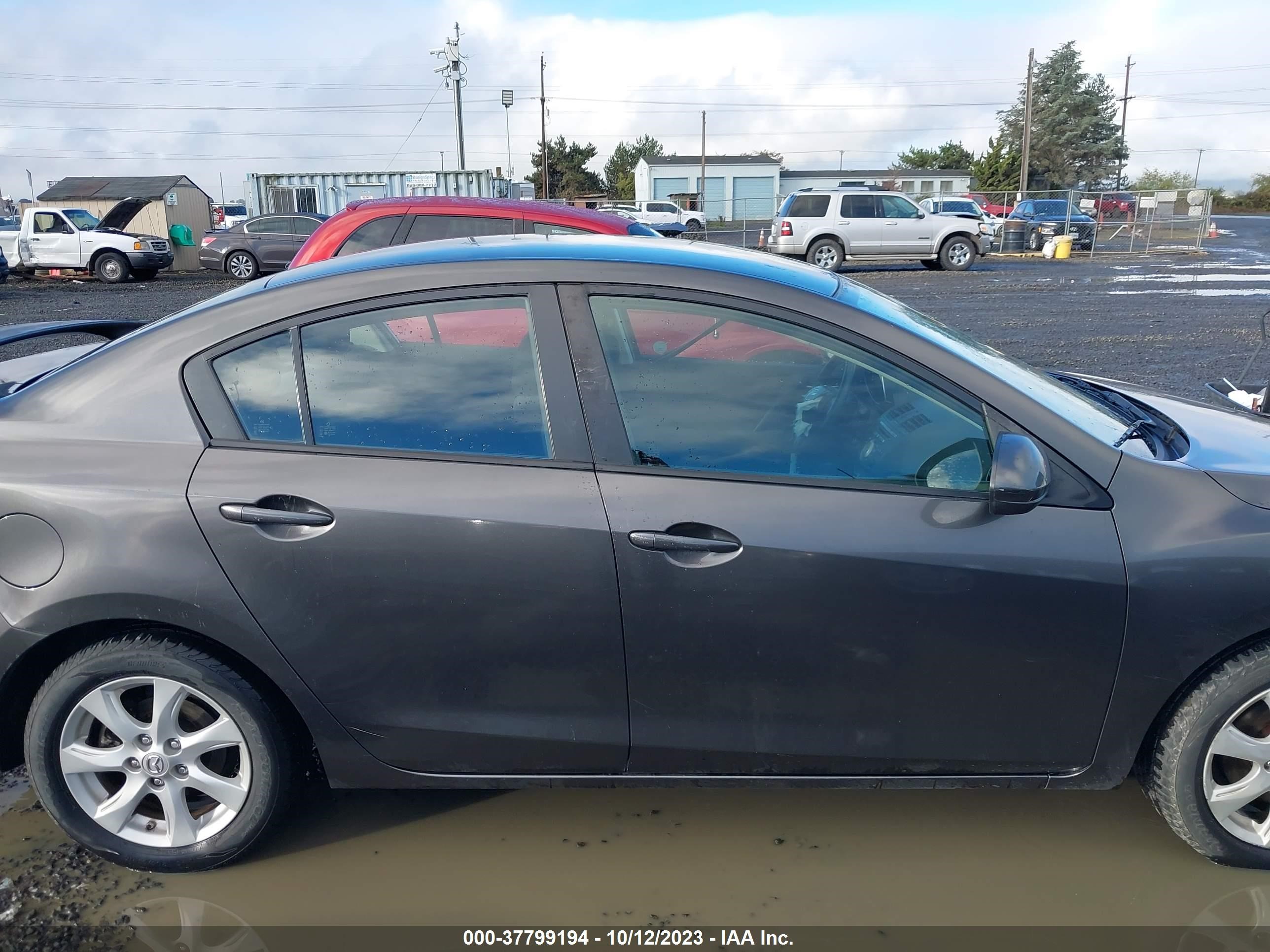 Photo 12 VIN: JM1BL1SG1A1233395 - MAZDA 3 