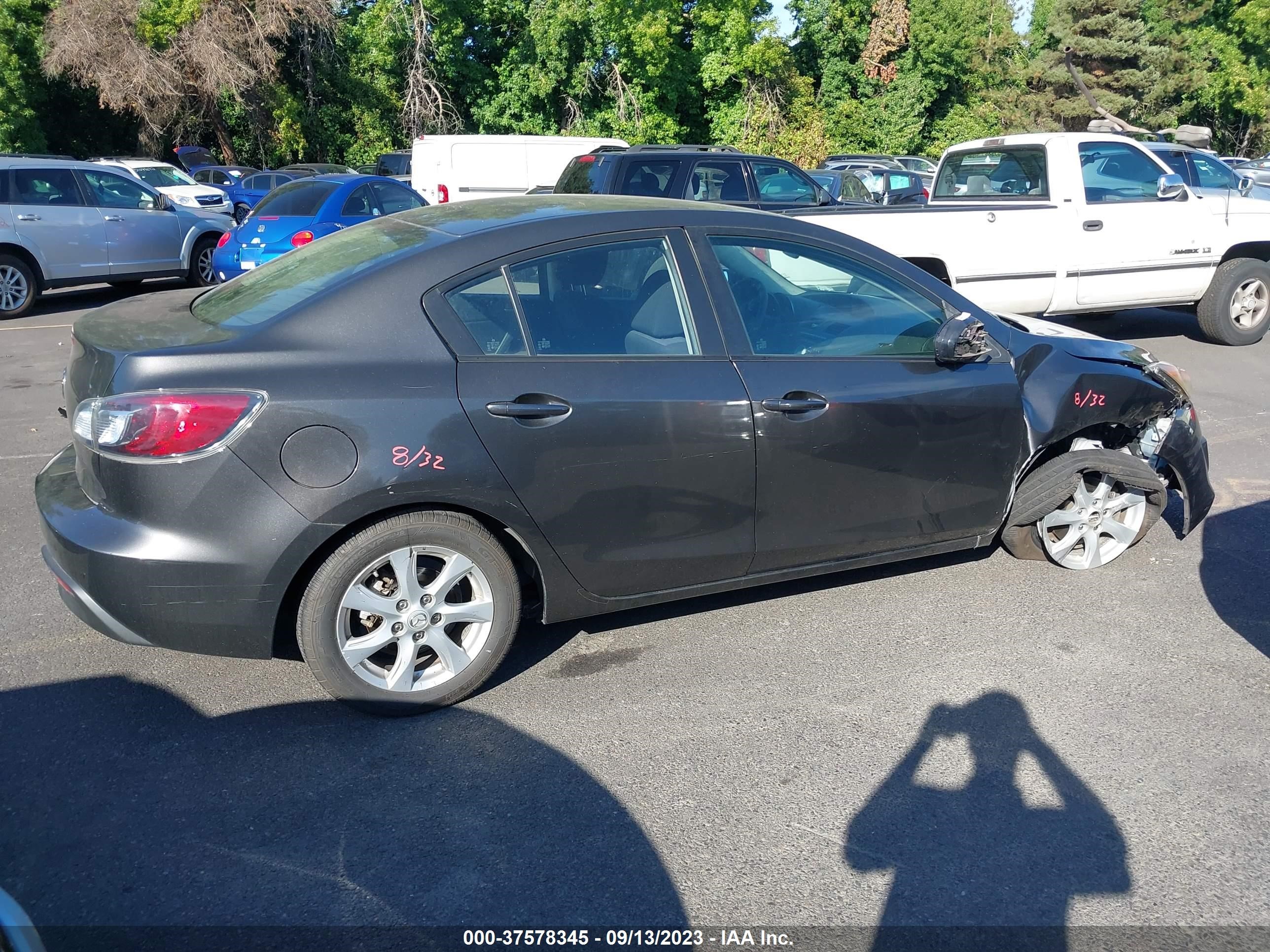 Photo 11 VIN: JM1BL1SG2A1133287 - MAZDA 3 