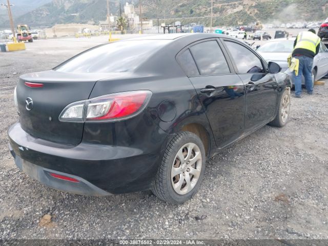 Photo 3 VIN: JM1BL1SG2A1261562 - MAZDA MAZDA3 