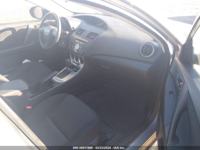 Photo 4 VIN: JM1BL1SG2A1283948 - MAZDA MAZDA3 