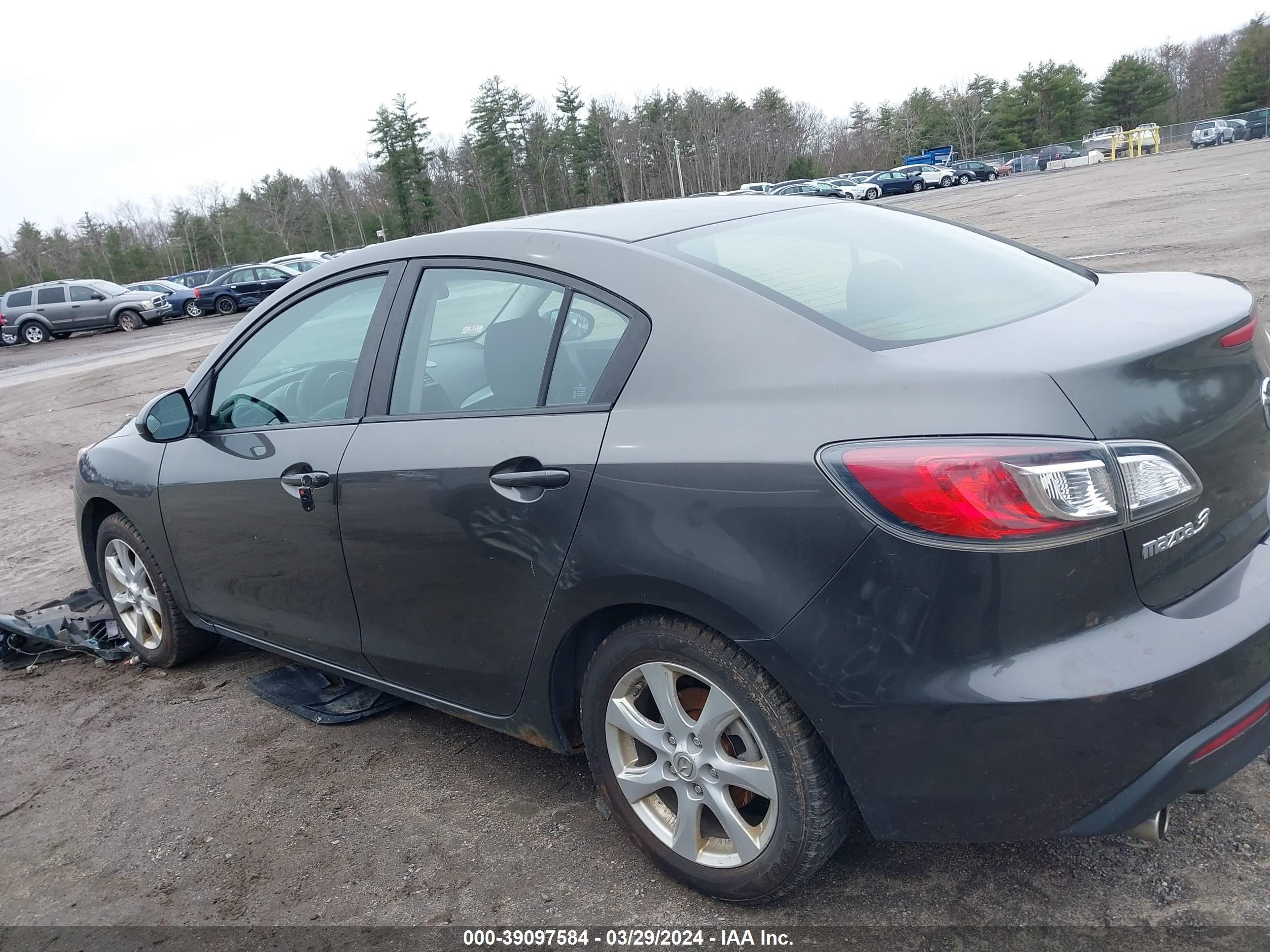 Photo 13 VIN: JM1BL1SG2A1302739 - MAZDA 3 