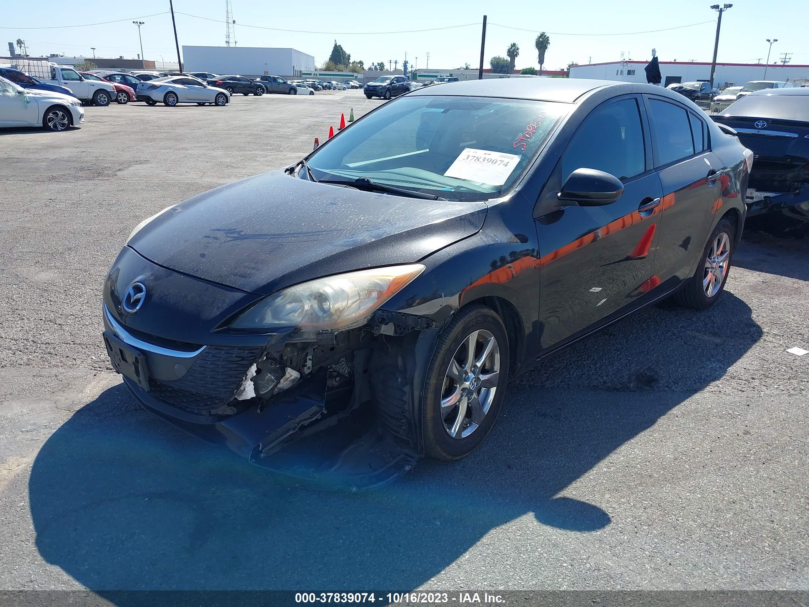 Photo 1 VIN: JM1BL1SG3A1109807 - MAZDA 3 