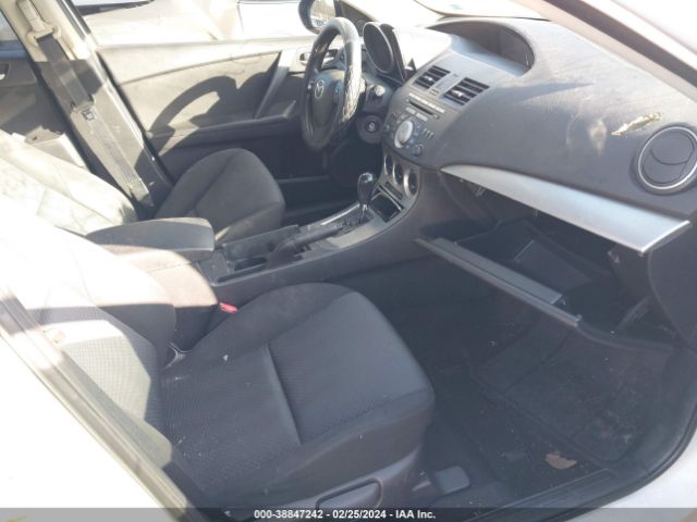 Photo 4 VIN: JM1BL1SG3A1166203 - MAZDA MAZDA3 