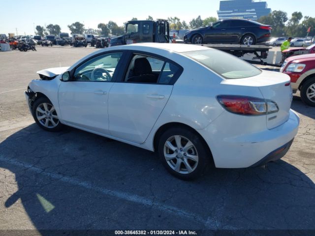 Photo 2 VIN: JM1BL1SG4A1351084 - MAZDA MAZDA3 