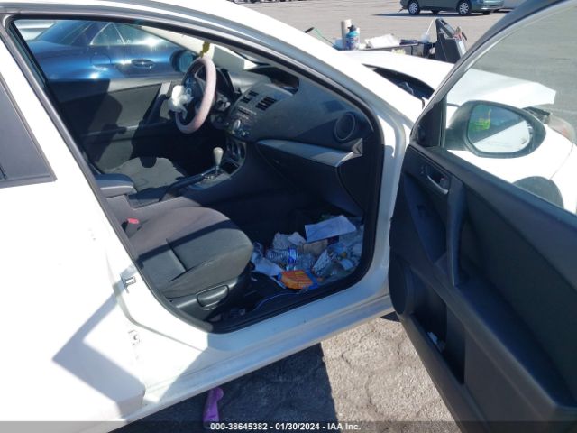 Photo 4 VIN: JM1BL1SG4A1351084 - MAZDA MAZDA3 