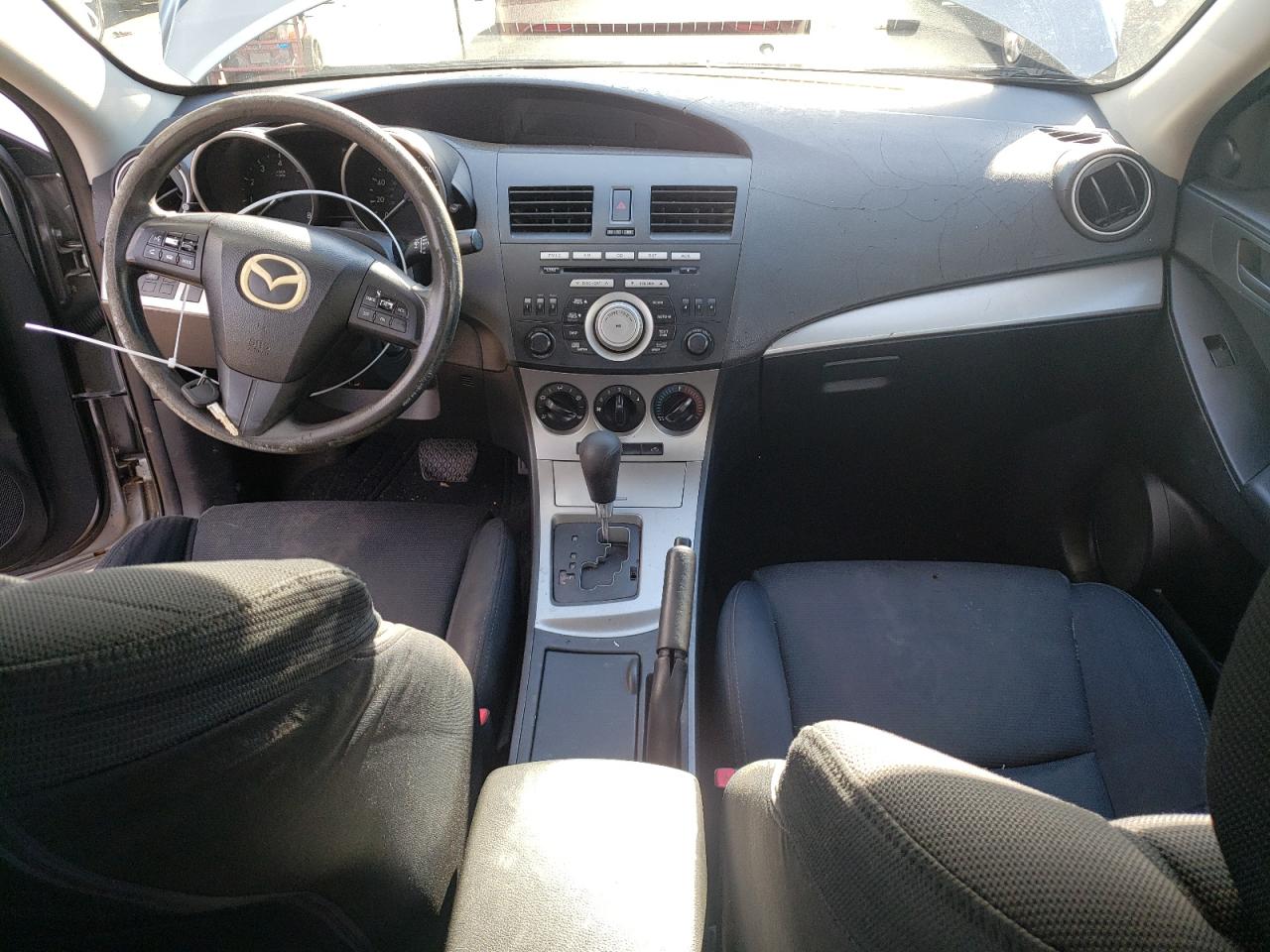 Photo 7 VIN: JM1BL1SG5A1131839 - MAZDA 3 