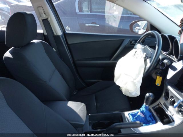 Photo 4 VIN: JM1BL1SG6A1154188 - MAZDA MAZDA3 