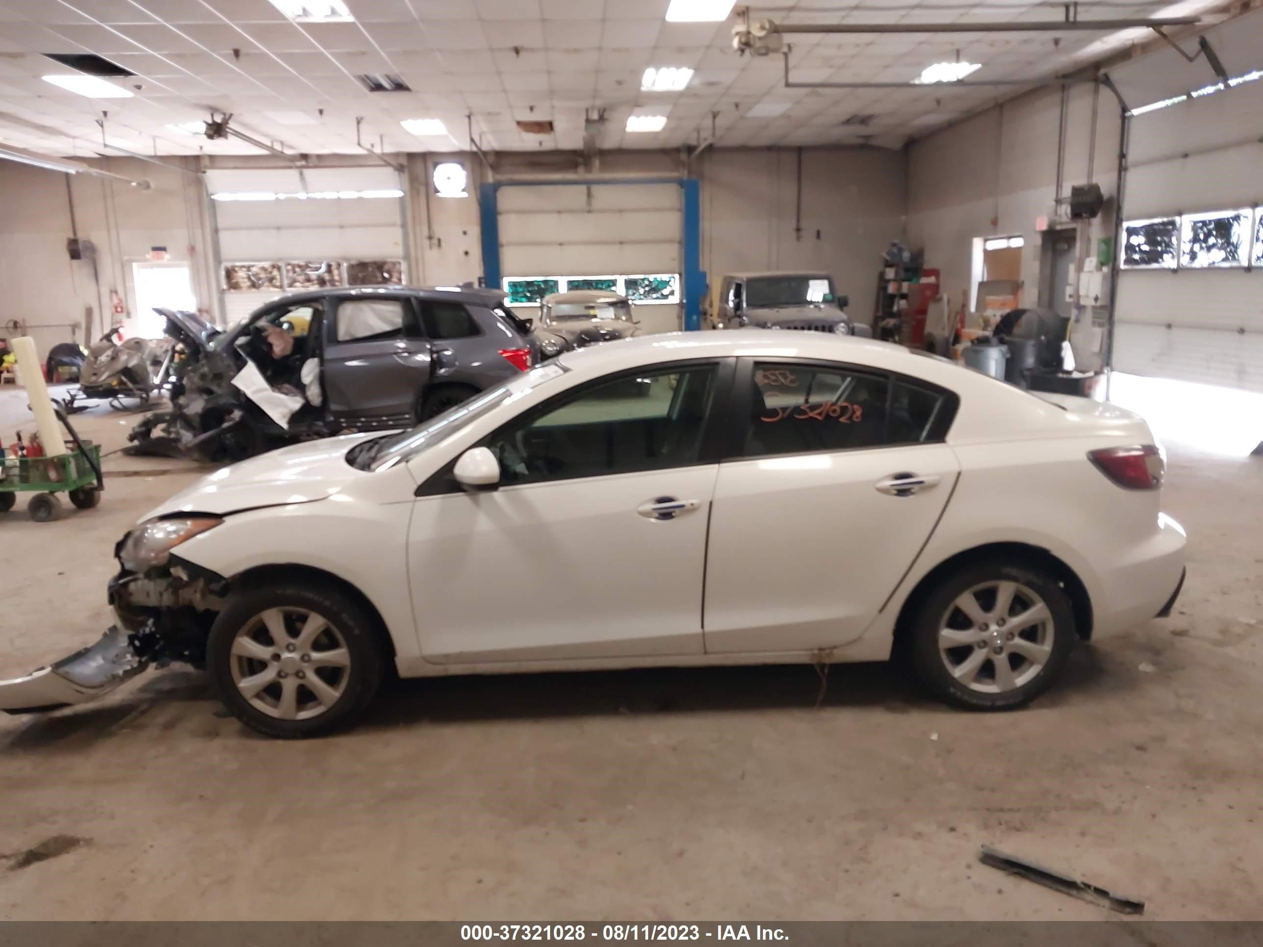 Photo 15 VIN: JM1BL1SG7A1179861 - MAZDA MAZDA3 