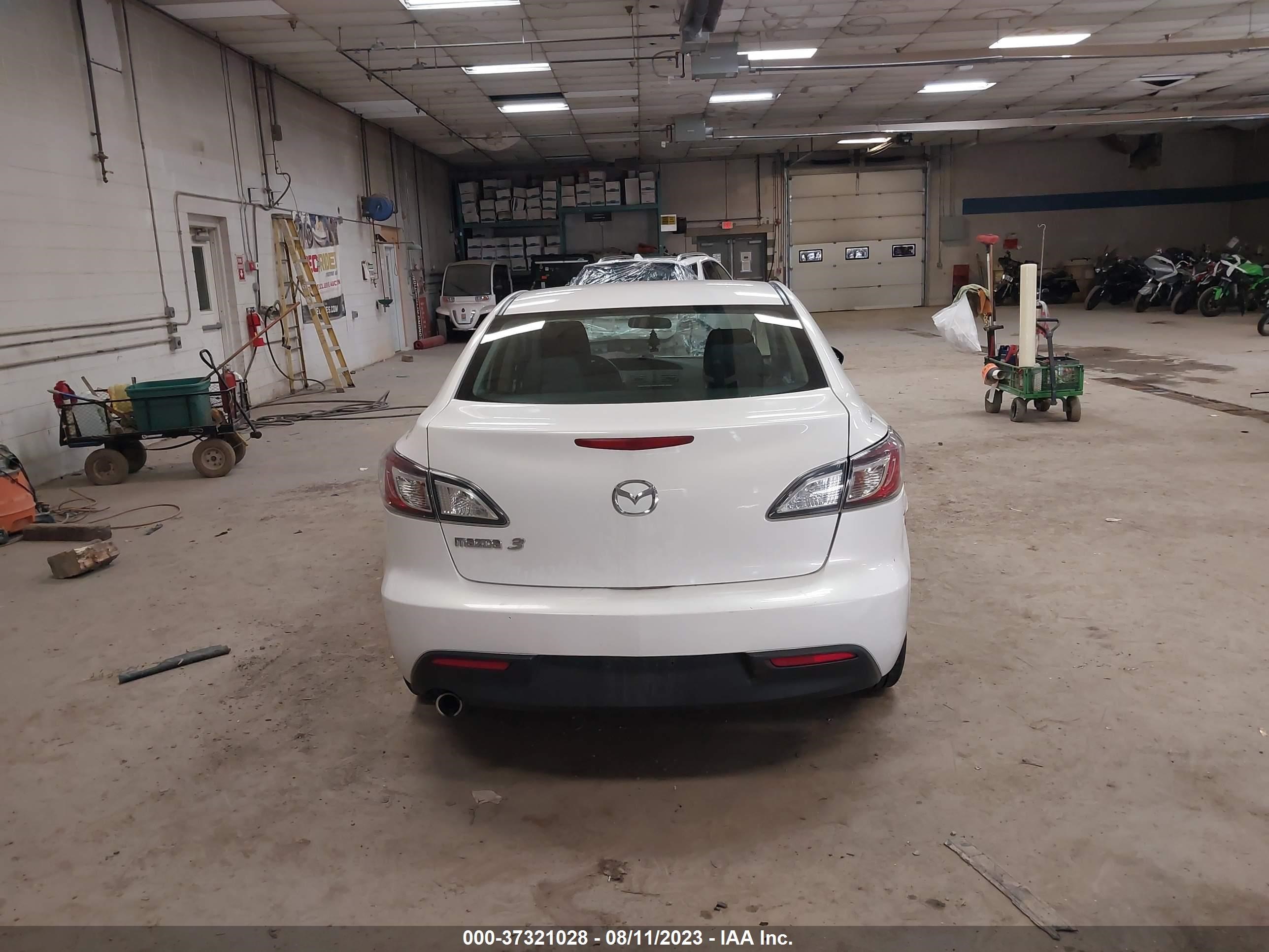 Photo 17 VIN: JM1BL1SG7A1179861 - MAZDA MAZDA3 