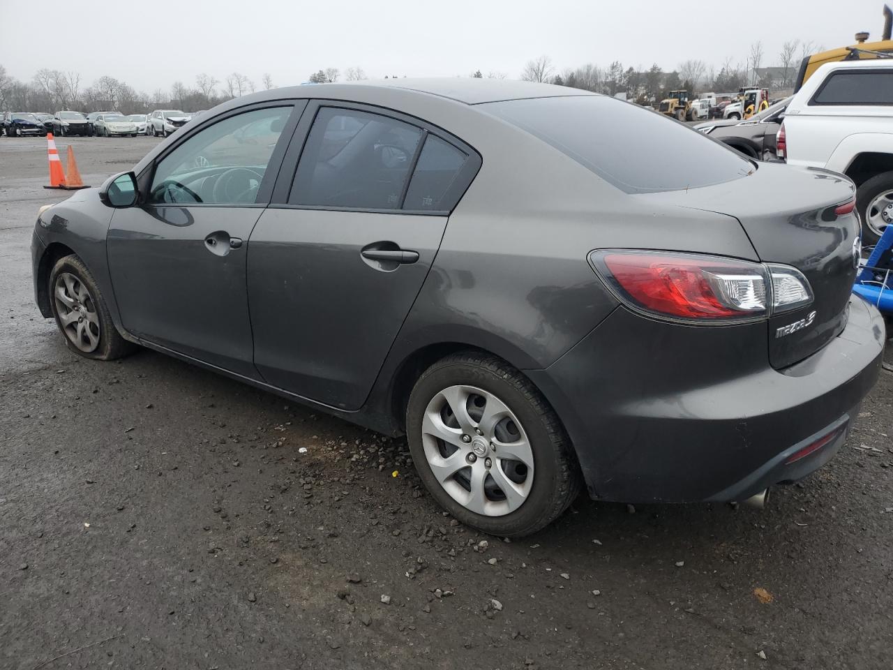 Photo 1 VIN: JM1BL1SG7A1249021 - MAZDA 3 