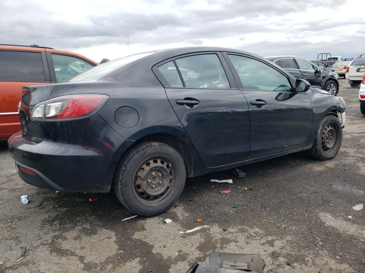 Photo 2 VIN: JM1BL1SG7A1345134 - MAZDA 3 