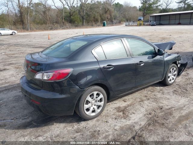 Photo 3 VIN: JM1BL1TF0D1733591 - MAZDA MAZDA3 