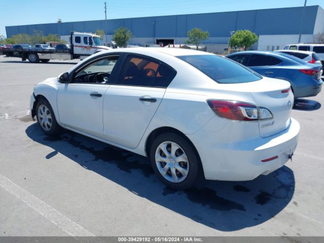 Photo 2 VIN: JM1BL1TF2D1783313 - MAZDA MAZDA3 