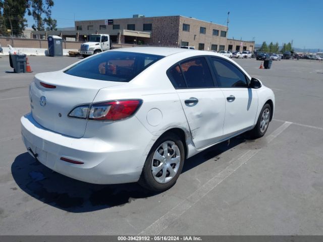 Photo 3 VIN: JM1BL1TF2D1783313 - MAZDA MAZDA3 