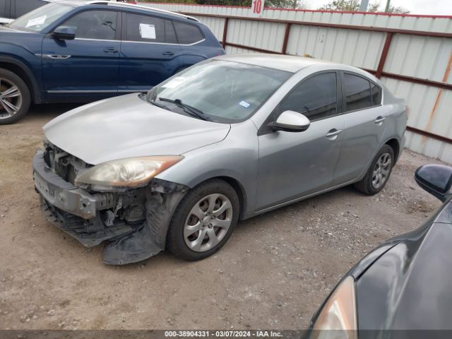 Photo 1 VIN: JM1BL1TF3D1817310 - MAZDA MAZDA3 