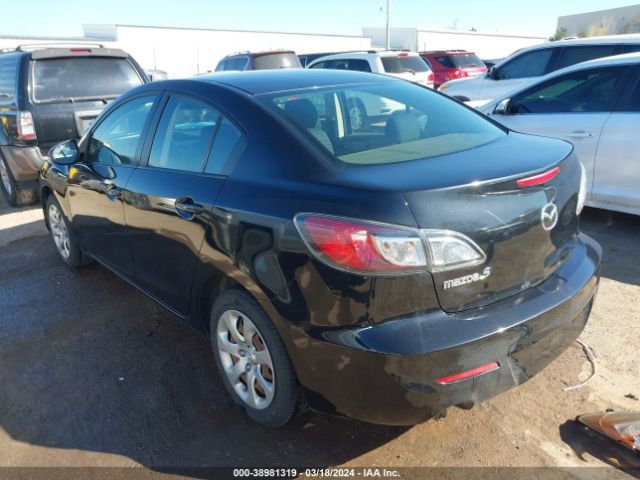 Photo 2 VIN: JM1BL1TF4D1845147 - MAZDA MAZDA3 