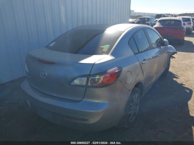 Photo 3 VIN: JM1BL1TF5D1799277 - MAZDA MAZDA3 