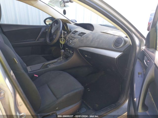 Photo 4 VIN: JM1BL1TF5D1799277 - MAZDA MAZDA3 