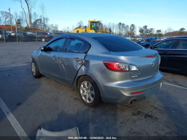 Photo 2 VIN: JM1BL1TF6D1756874 - MAZDA MAZDA3 