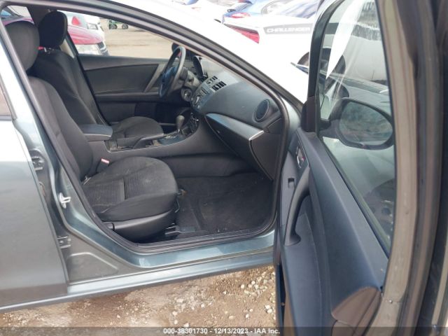 Photo 4 VIN: JM1BL1TF8D1745570 - MAZDA MAZDA3 