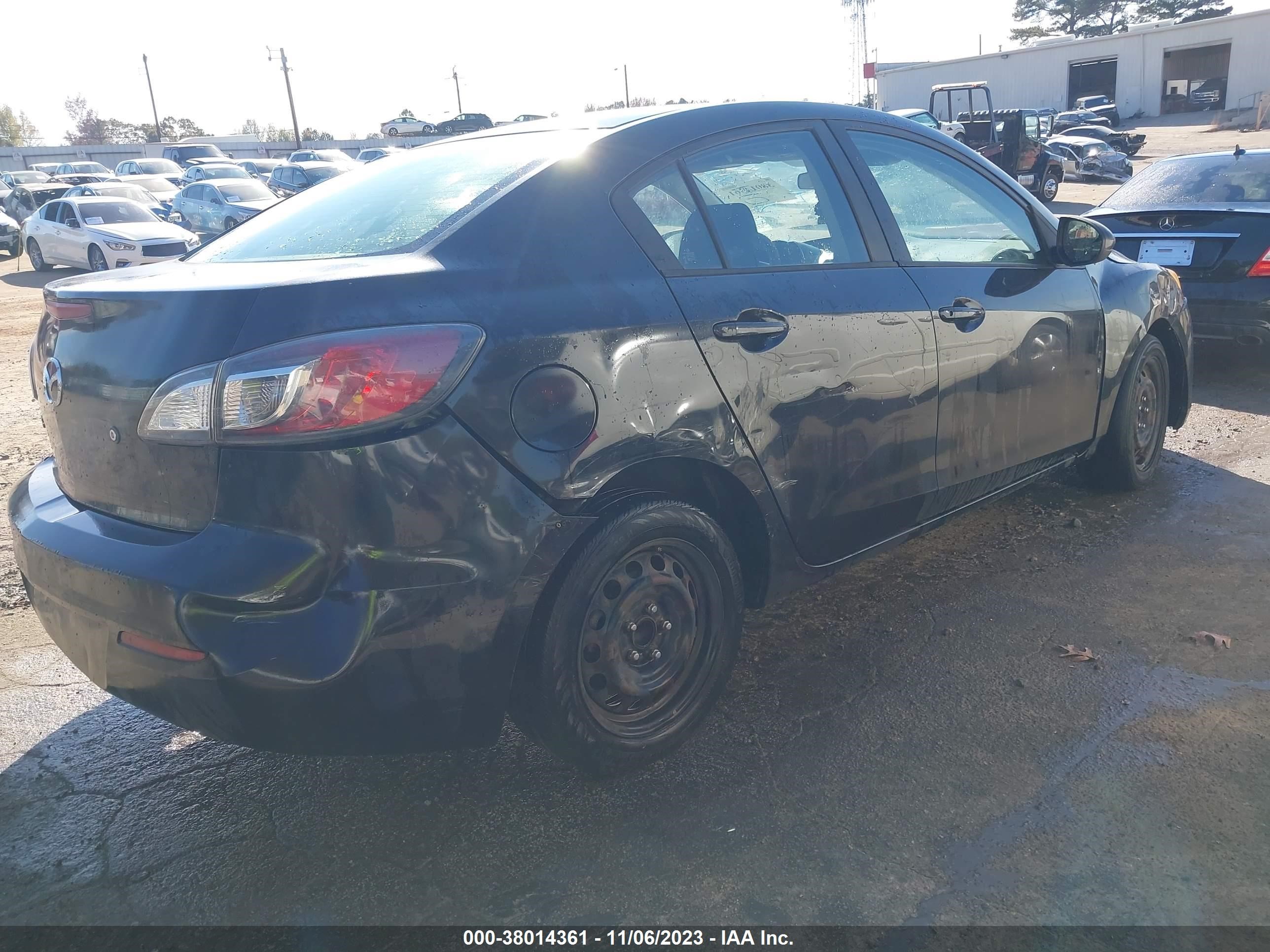 Photo 3 VIN: JM1BL1TF8D1766287 - MAZDA 3 