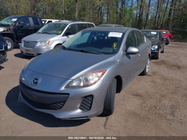 Photo 1 VIN: JM1BL1TG1D1760663 - MAZDA MAZDA3 