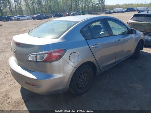 Photo 3 VIN: JM1BL1TG1D1760663 - MAZDA MAZDA3 