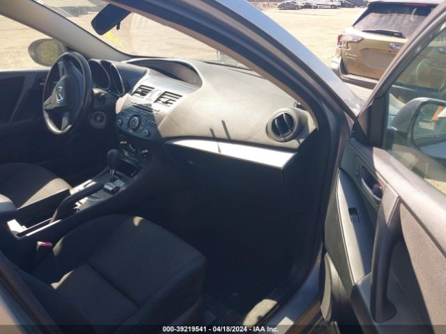 Photo 4 VIN: JM1BL1TG1D1760663 - MAZDA MAZDA3 