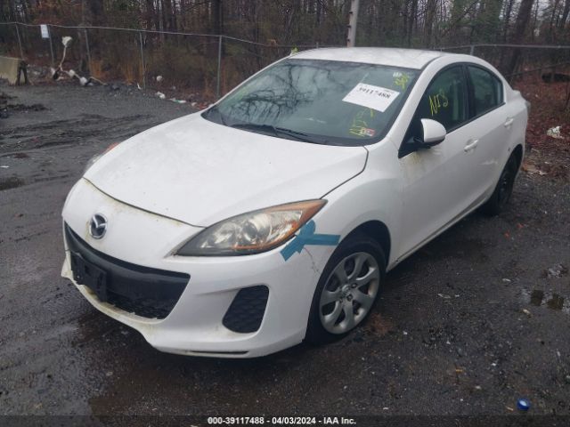 Photo 1 VIN: JM1BL1TG2D1851103 - MAZDA MAZDA3 