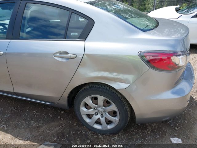 Photo 5 VIN: JM1BL1TG7D1763924 - MAZDA MAZDA3 