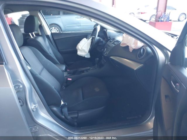 Photo 4 VIN: JM1BL1TG9D1823024 - MAZDA 3 