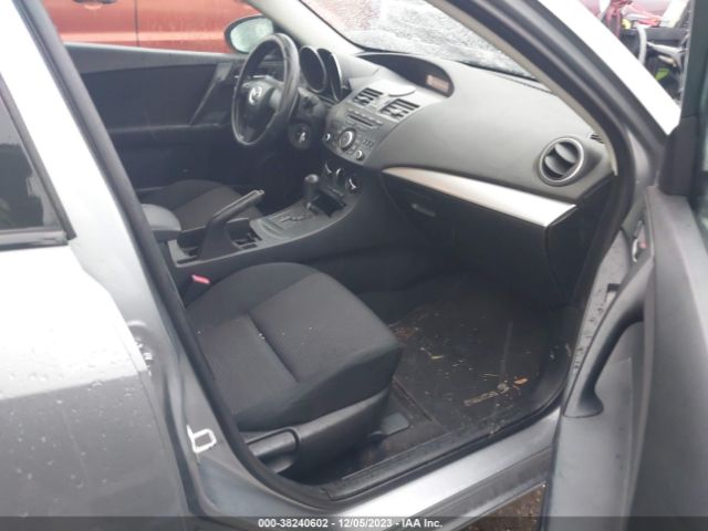 Photo 4 VIN: JM1BL1TGXD1837370 - MAZDA MAZDA3 