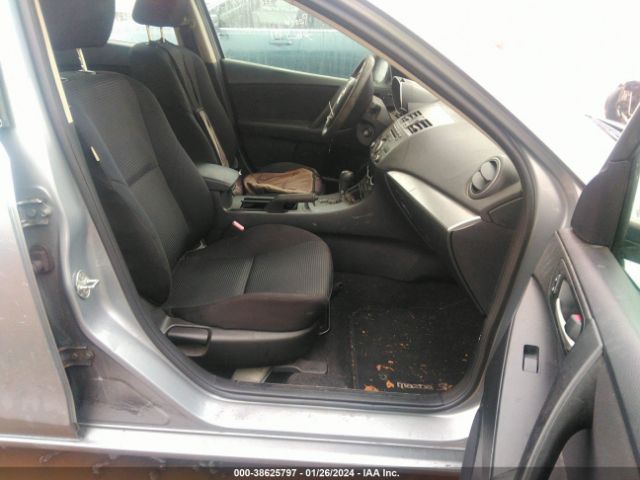 Photo 4 VIN: JM1BL1U70D1751712 - MAZDA MAZDA3 