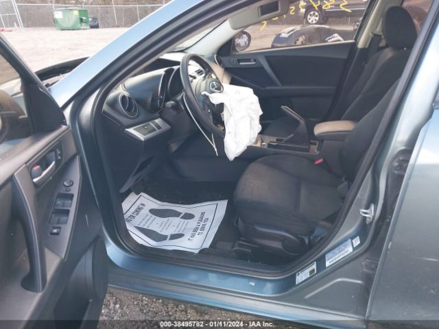 Photo 4 VIN: JM1BL1U71D1755705 - MAZDA MAZDA3 