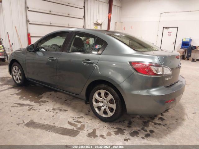 Photo 2 VIN: JM1BL1U72D1797929 - MAZDA MAZDA3 