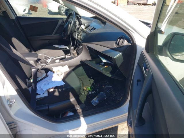 Photo 4 VIN: JM1BL1U77D1738326 - MAZDA MAZDA3 