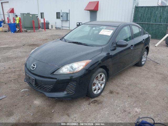 Photo 1 VIN: JM1BL1U79D1756939 - MAZDA MAZDA3 