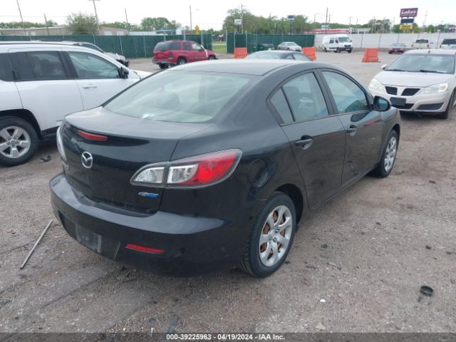 Photo 3 VIN: JM1BL1U79D1756939 - MAZDA MAZDA3 