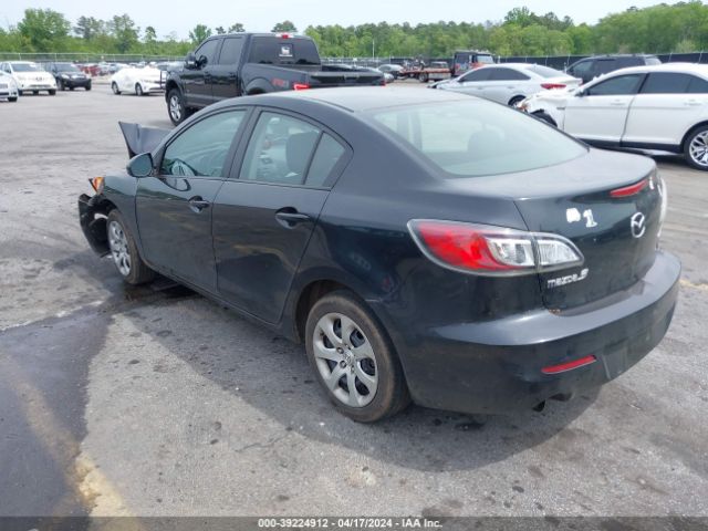 Photo 2 VIN: JM1BL1U7XD1777542 - MAZDA MAZDA3 