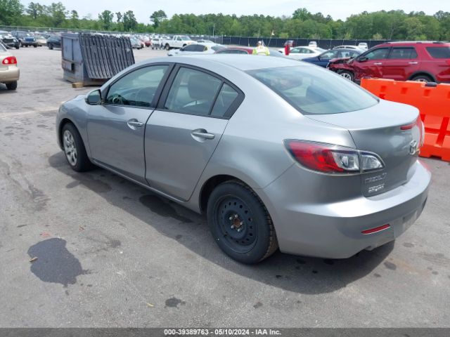 Photo 2 VIN: JM1BL1U80D1703488 - MAZDA 3 