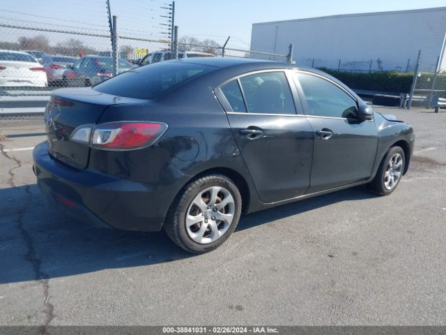 Photo 3 VIN: JM1BL1UF0B1496225 - MAZDA MAZDA3 