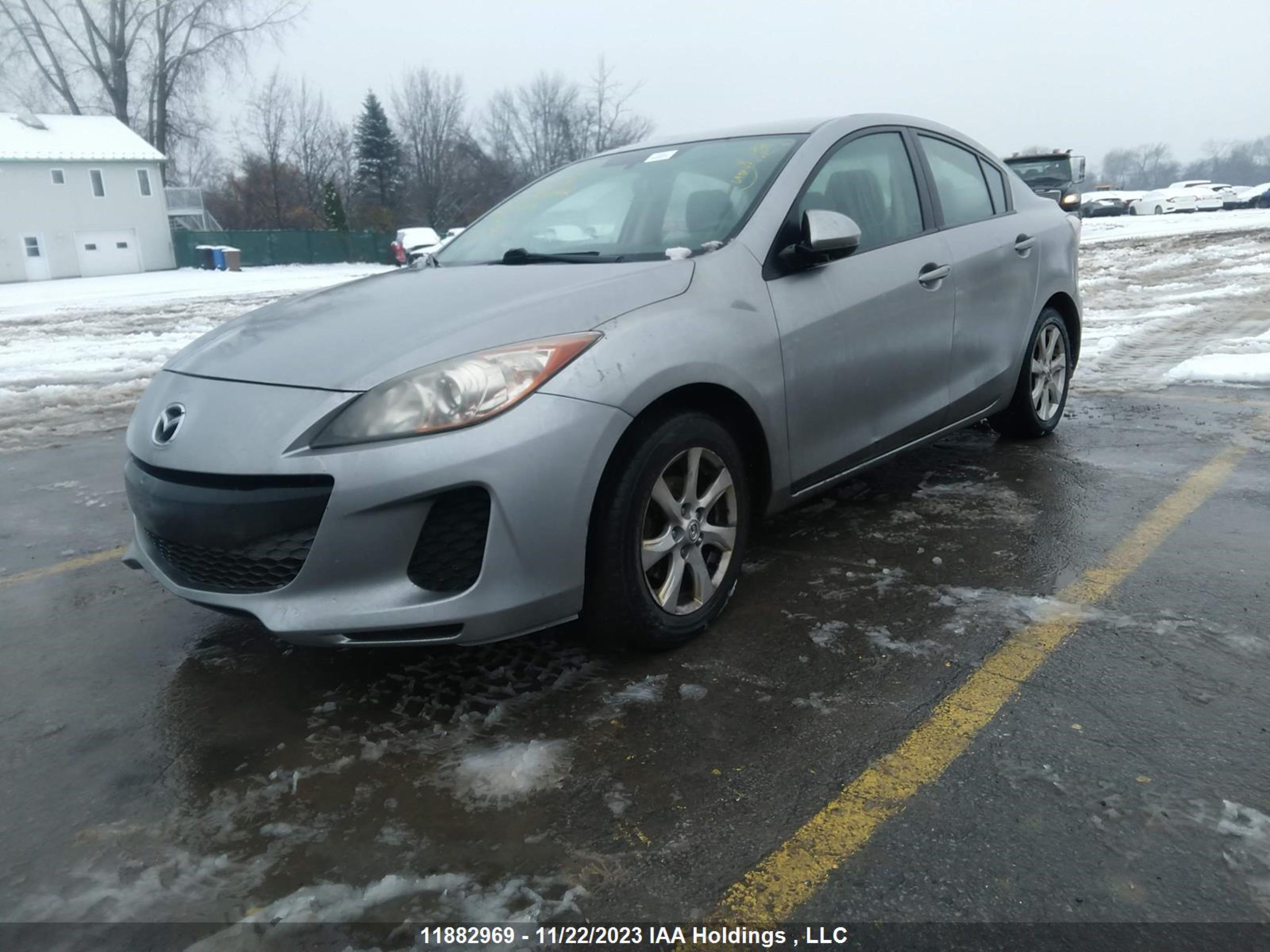 Photo 1 VIN: JM1BL1UF0C1543142 - MAZDA 3 