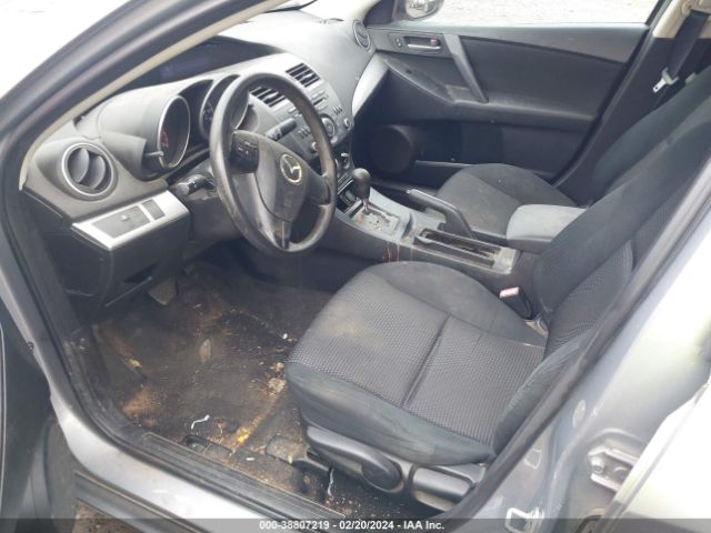 Photo 4 VIN: JM1BL1UF0C1562273 - MAZDA MAZDA3 