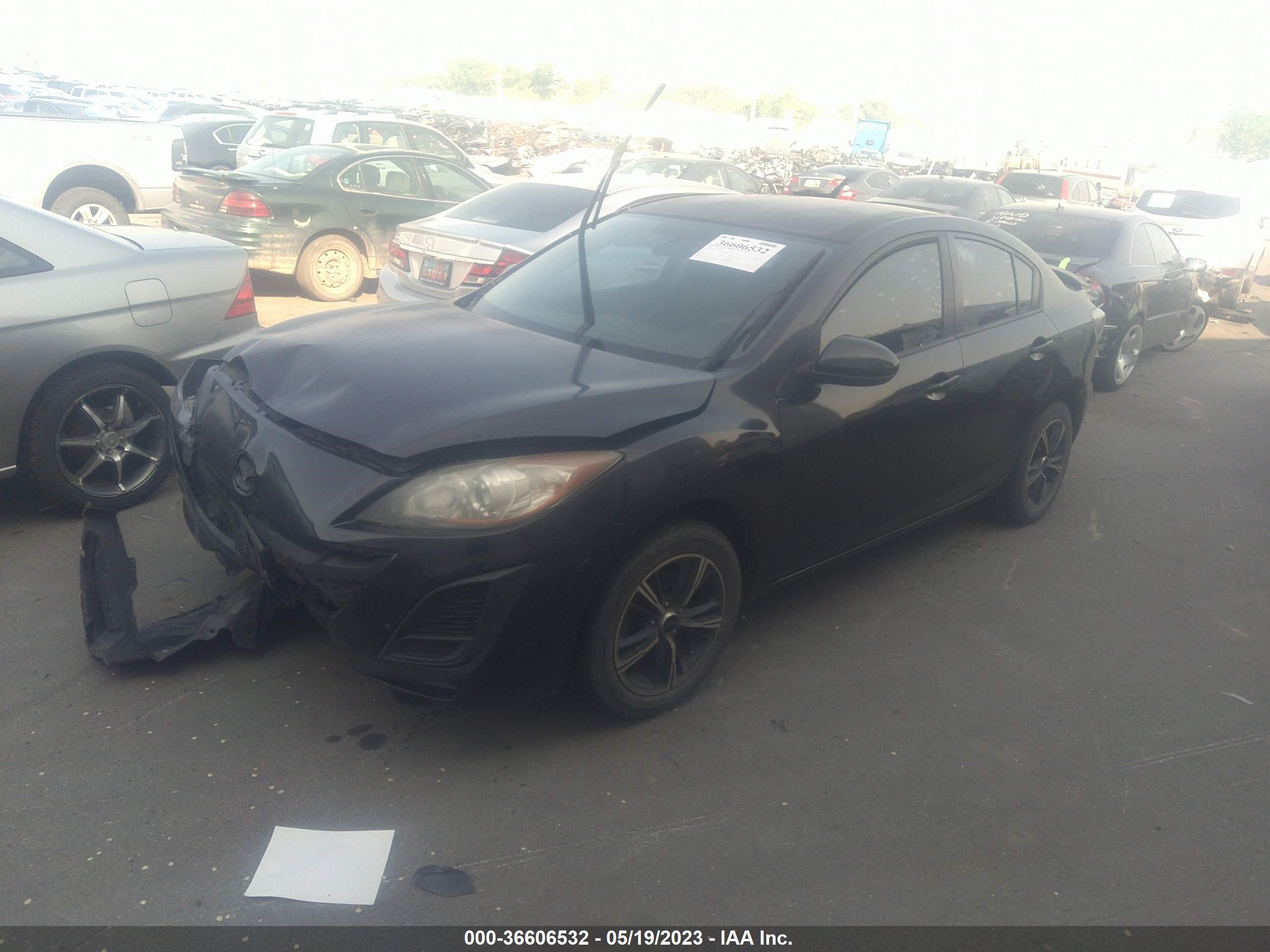 Photo 1 VIN: JM1BL1UF1B1365529 - MAZDA 3 