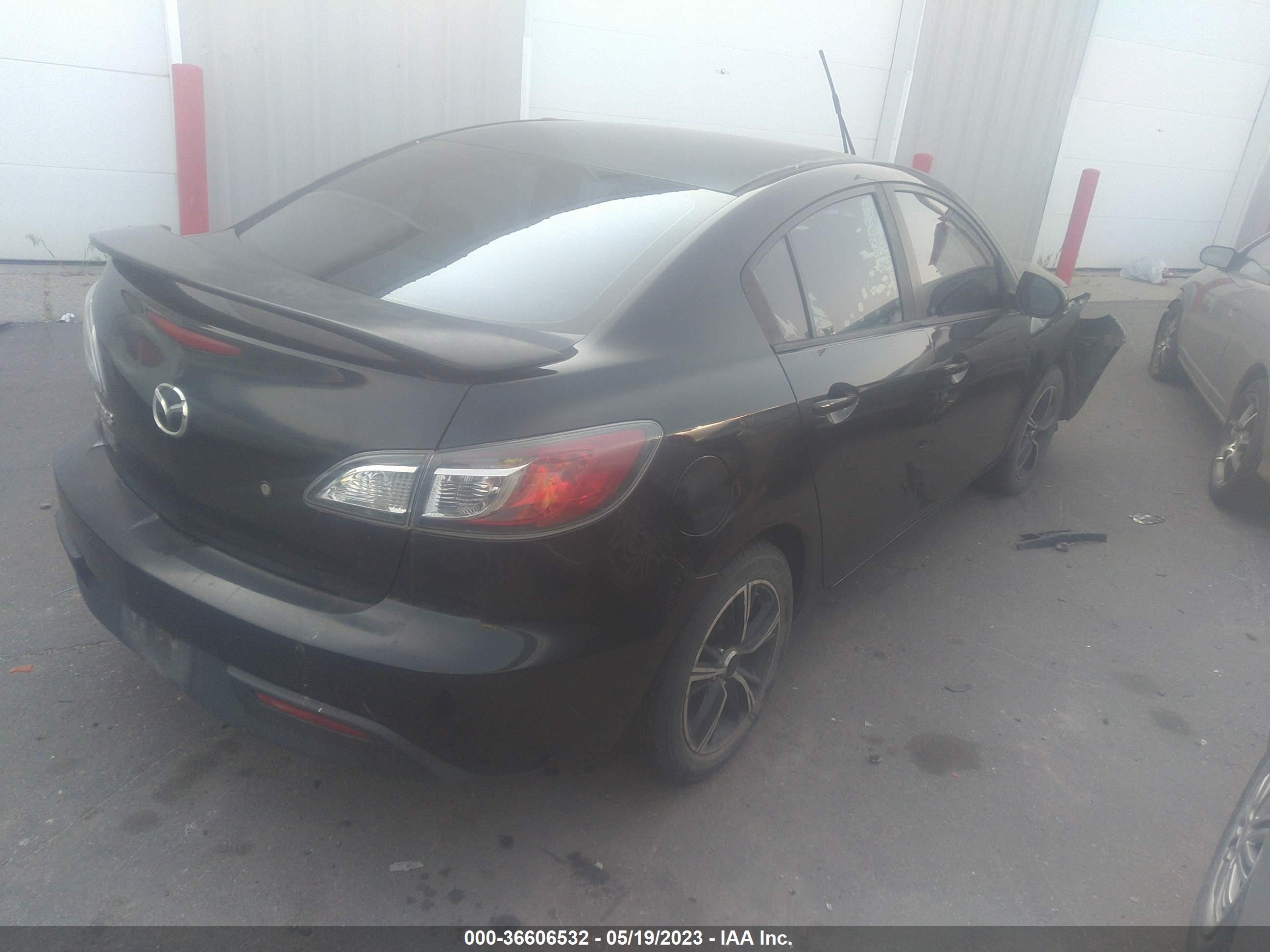 Photo 3 VIN: JM1BL1UF1B1365529 - MAZDA 3 