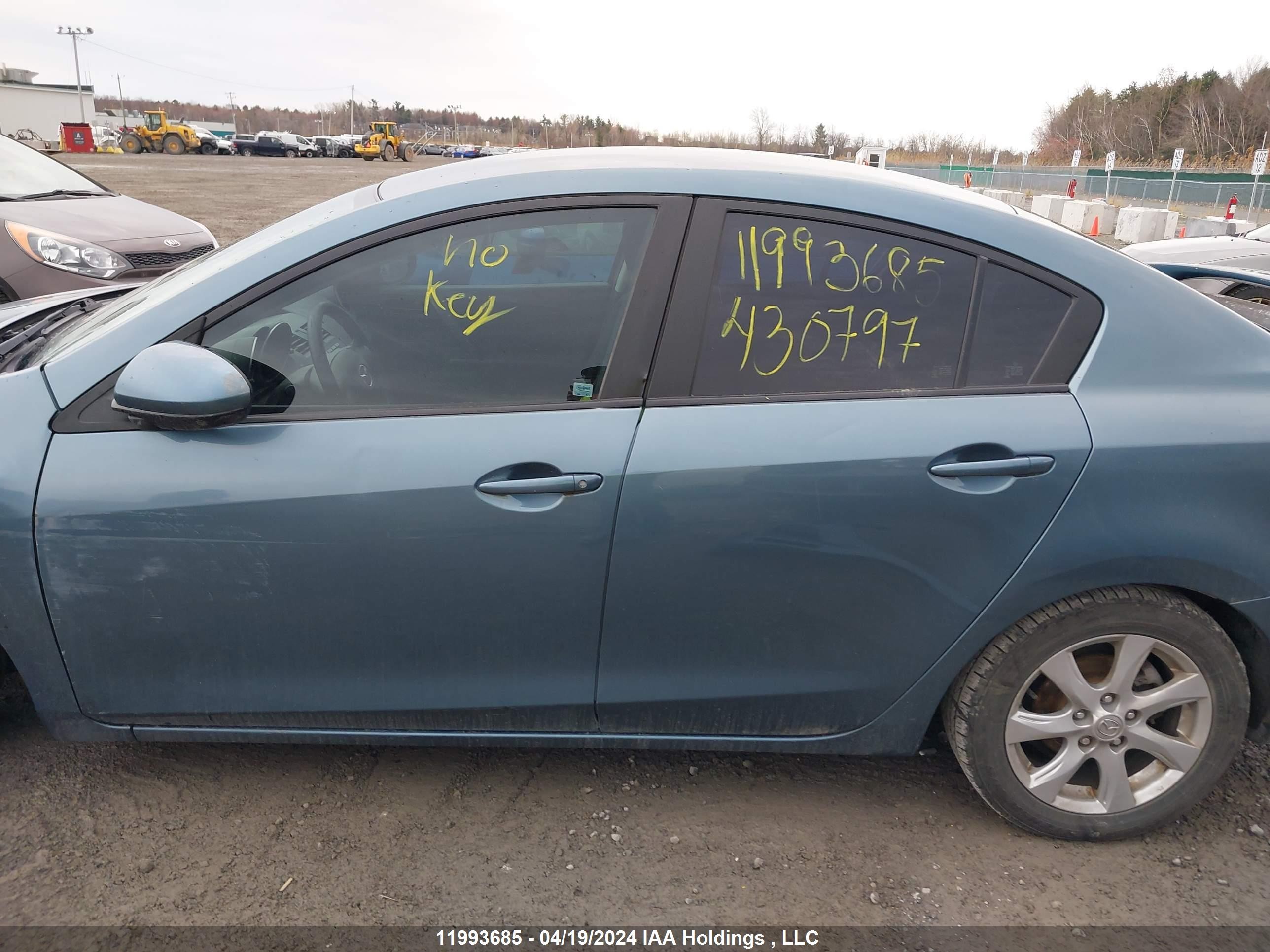 Photo 14 VIN: JM1BL1UF1B1430797 - MAZDA 3 