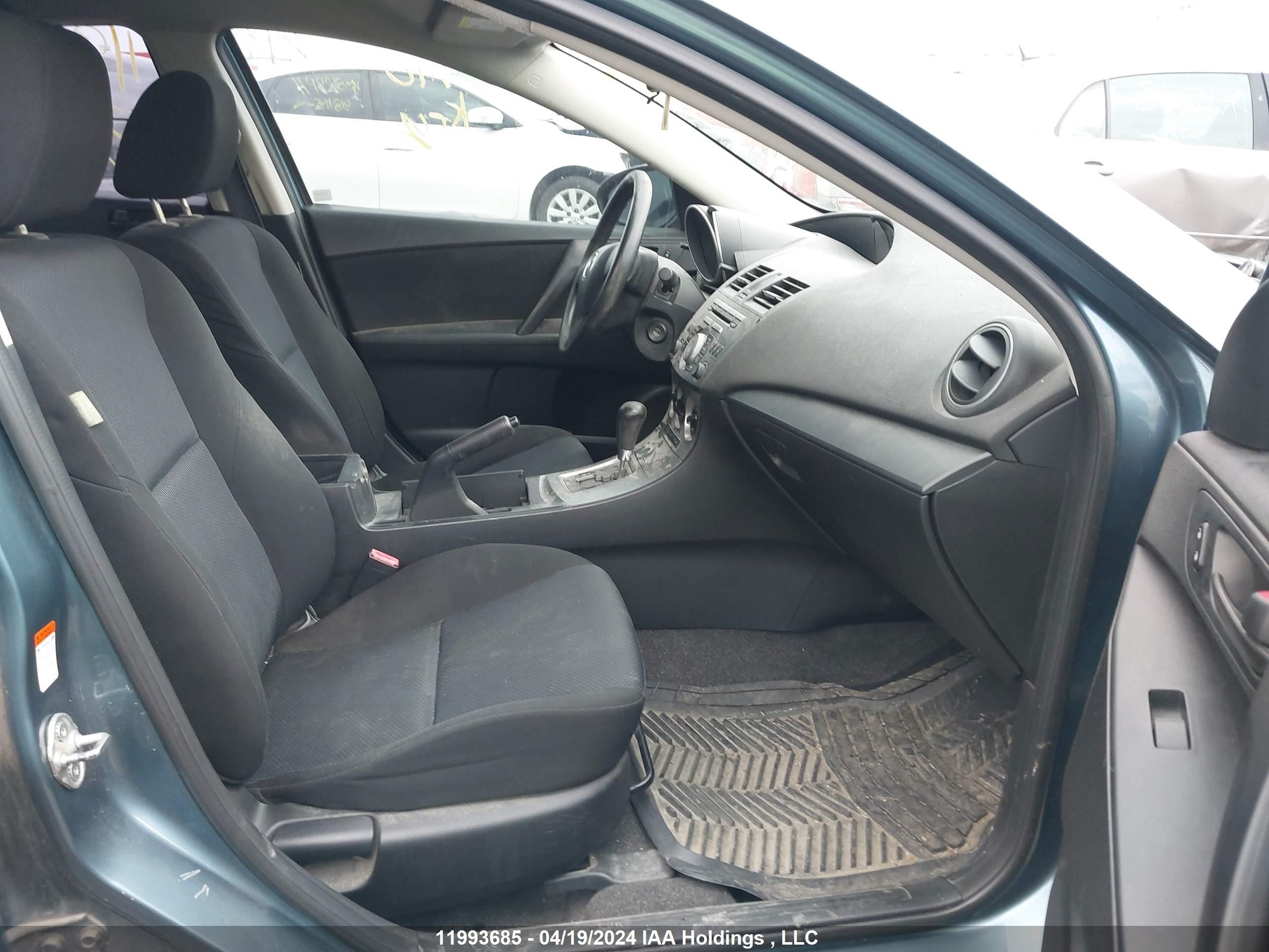 Photo 4 VIN: JM1BL1UF1B1430797 - MAZDA 3 