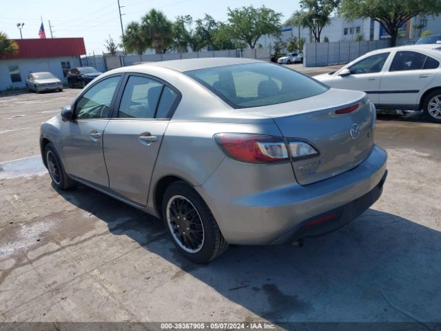 Photo 2 VIN: JM1BL1UF1B1497660 - MAZDA MAZDA3 